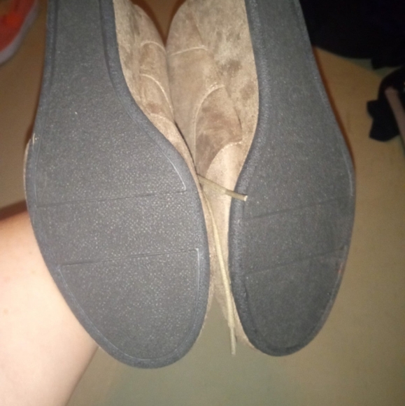 Tan/ brown wedge booties - Picture 3 of 3